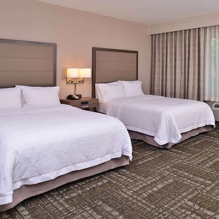 Hampton Inn&Suites Dallas Market Center Buitenkant foto