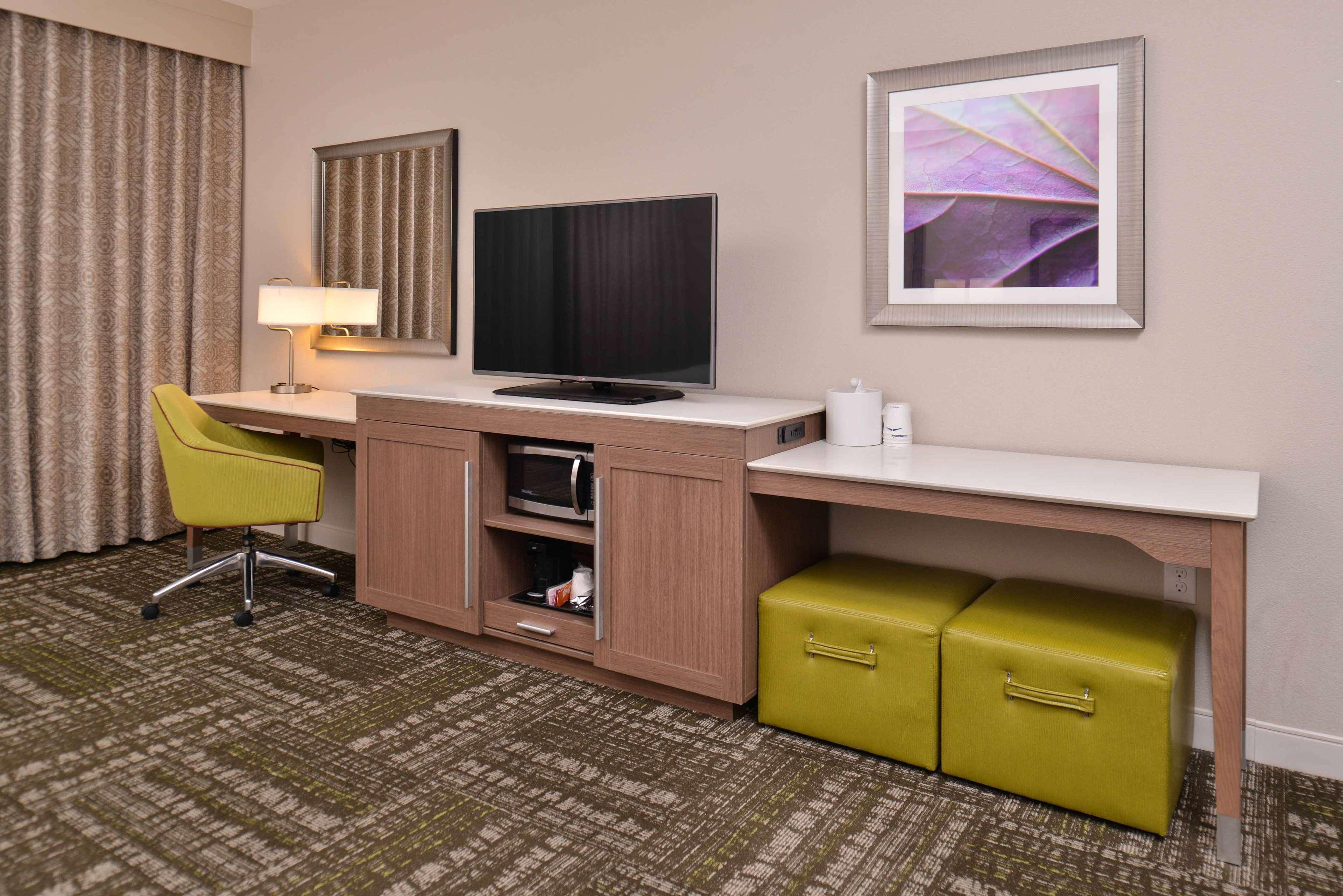 Hampton Inn&Suites Dallas Market Center Buitenkant foto