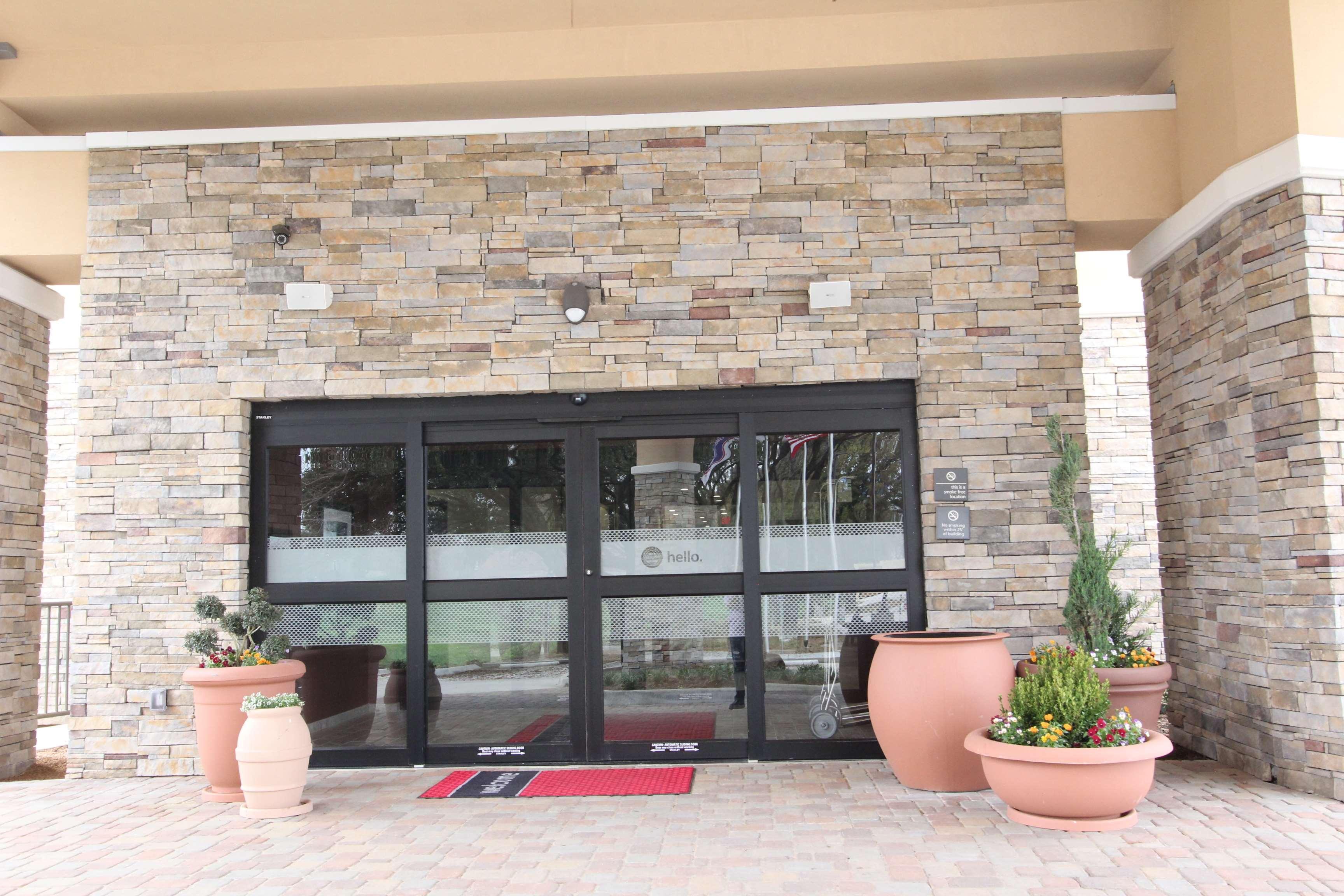 Hampton Inn&Suites Dallas Market Center Buitenkant foto