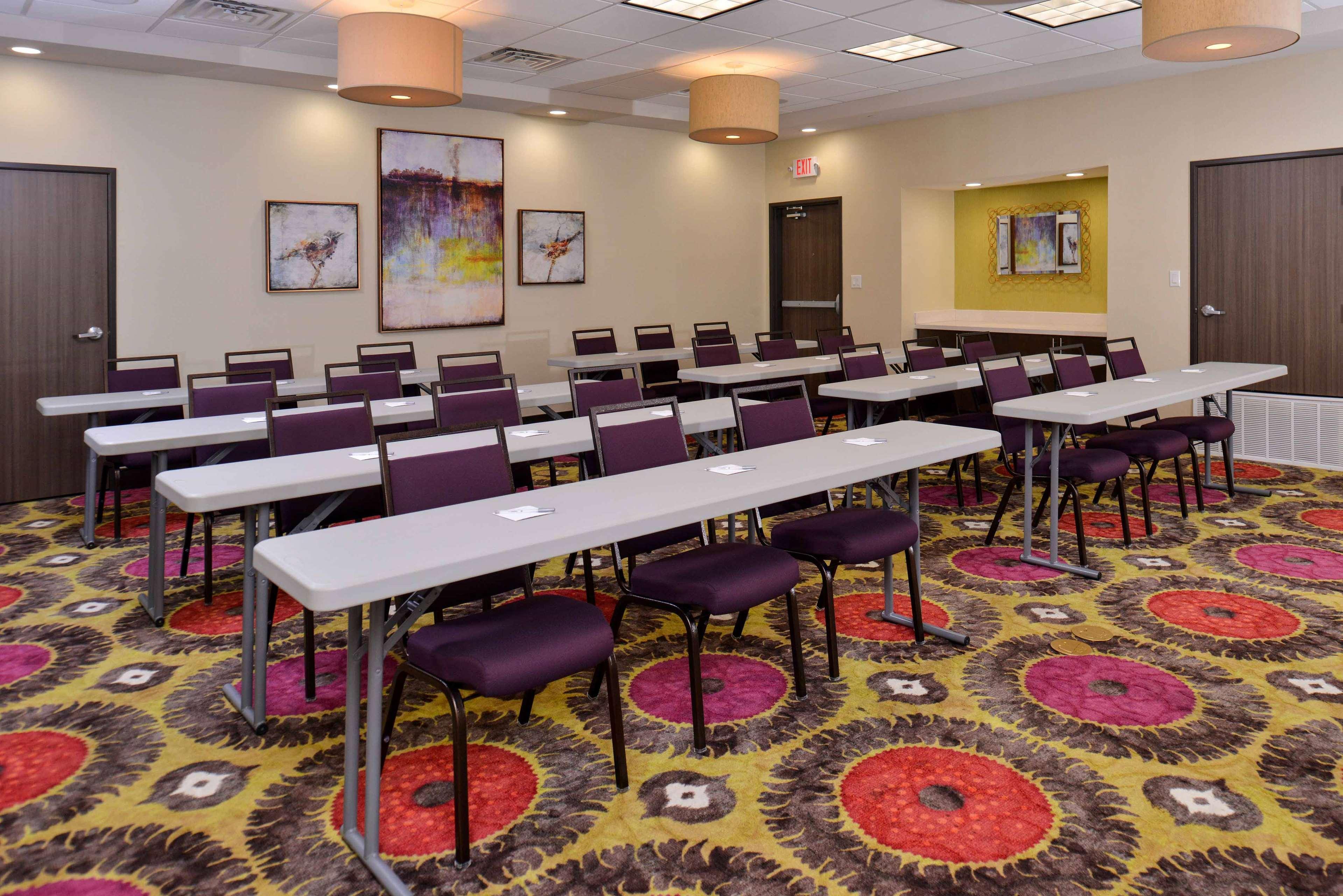 Hampton Inn&Suites Dallas Market Center Buitenkant foto