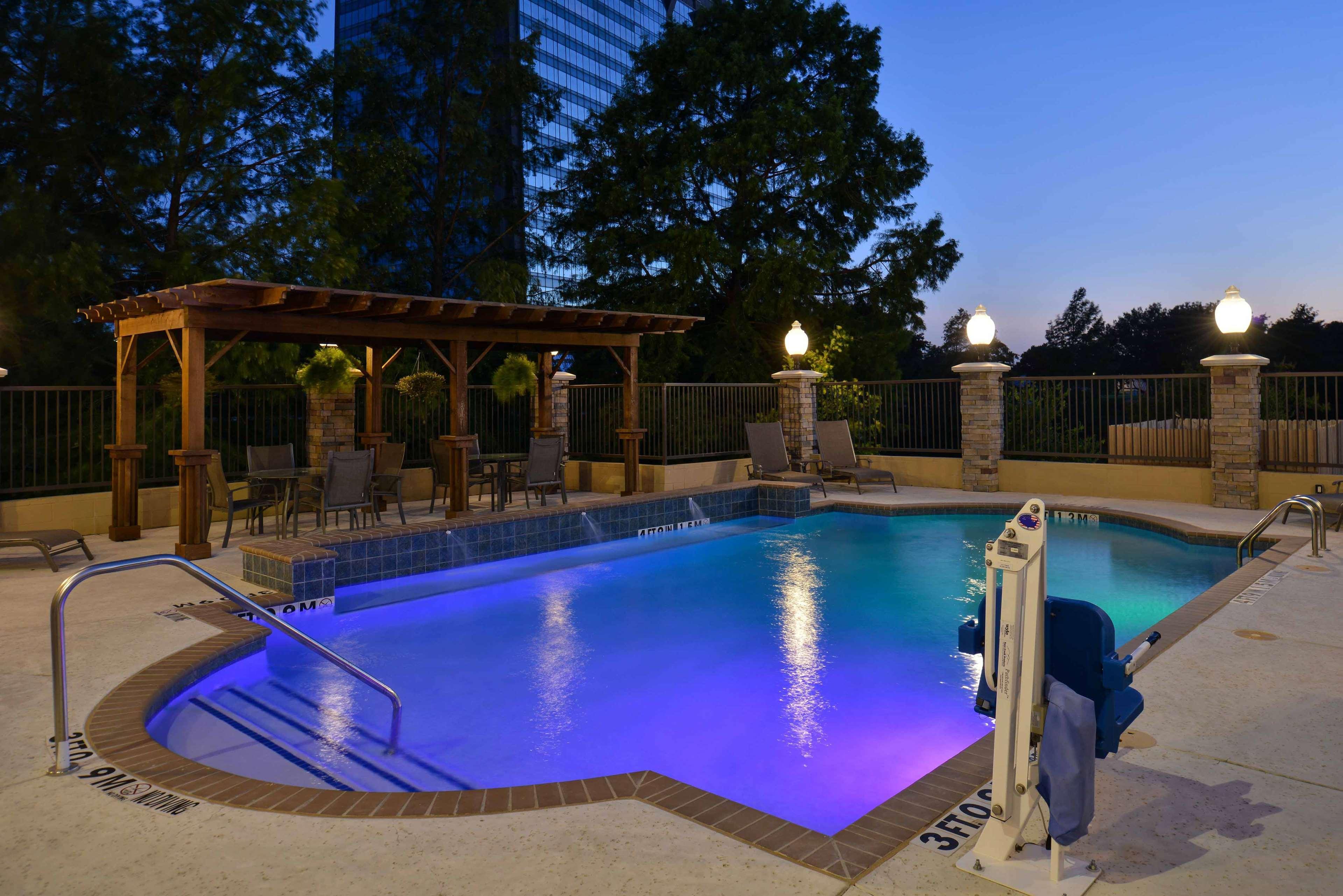 Hampton Inn&Suites Dallas Market Center Buitenkant foto