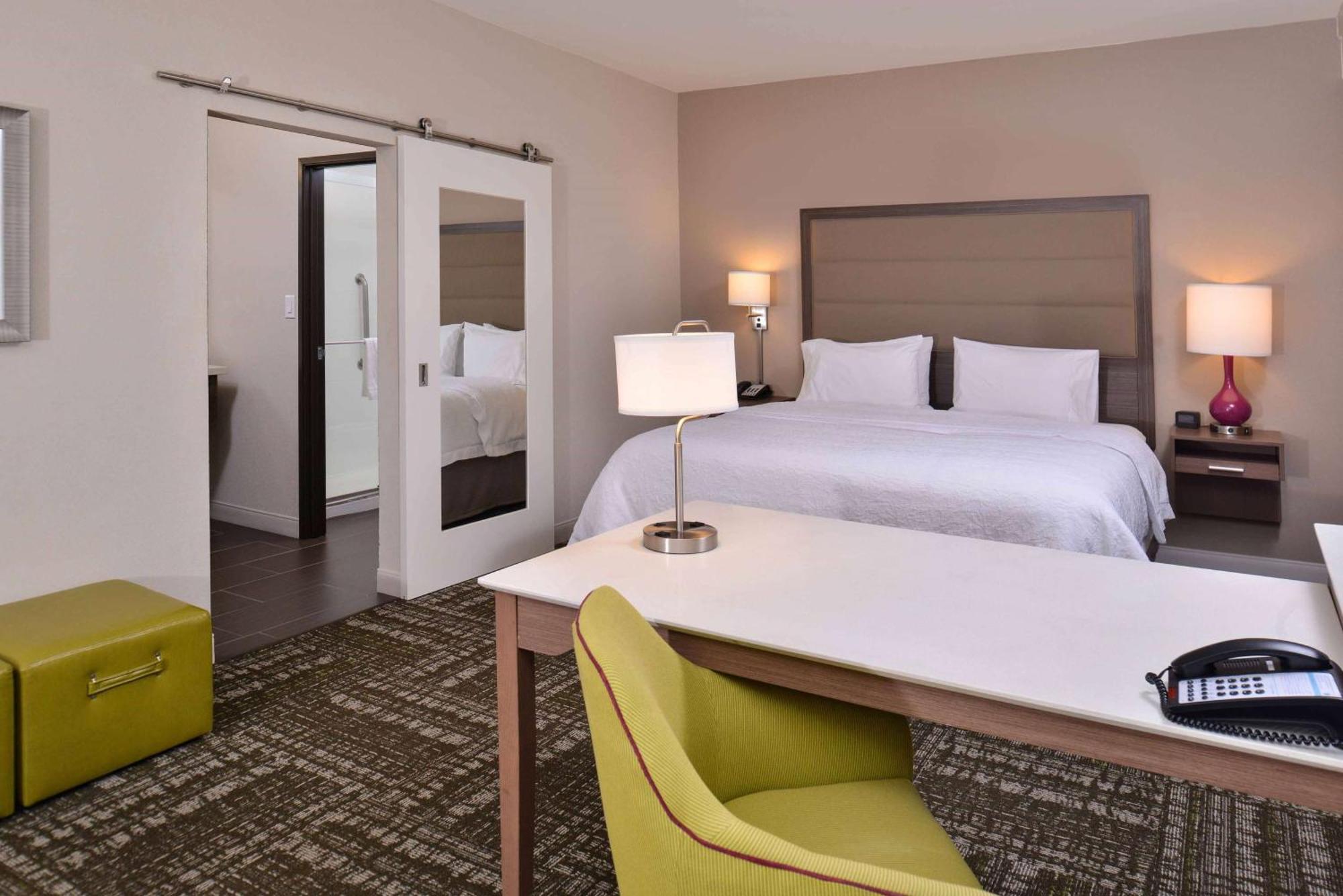 Hampton Inn&Suites Dallas Market Center Buitenkant foto